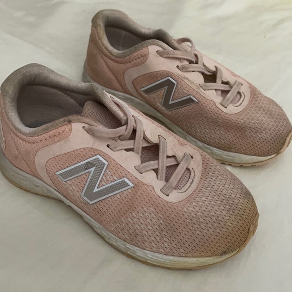 New Balance Toddler Size 9.5 Sneakers - Picture 1 of 5